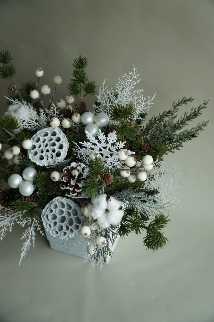 Artificial/Faux Holiday Snowflake Arrangement - Beaudry Flowers